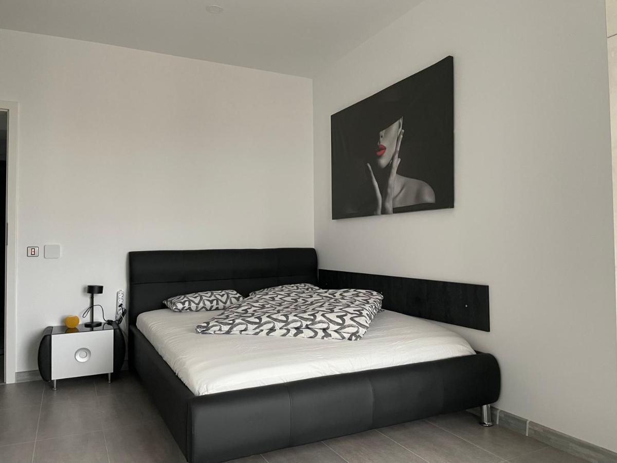 Beautiful Penthouse Lakeview W18 Bucarest Exterior foto